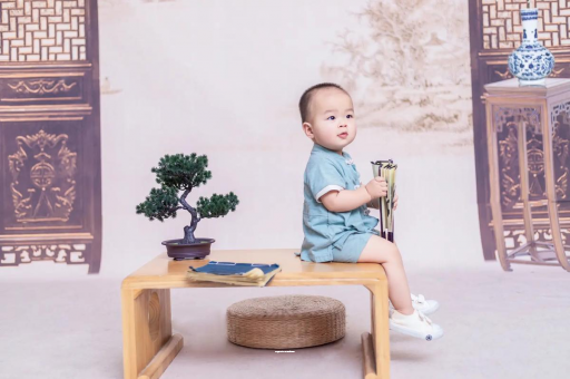 武穴宝宝眼睛肿是什么原因